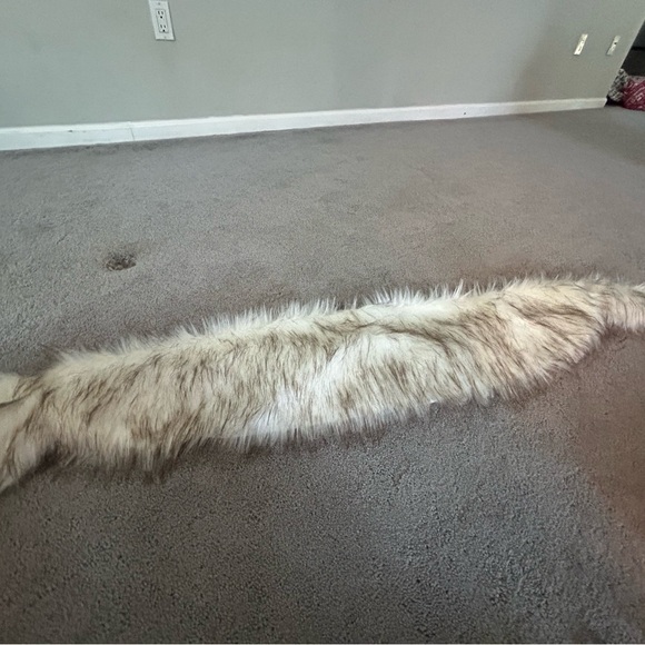 Fur Wraps (2) - Picture 6 of 7